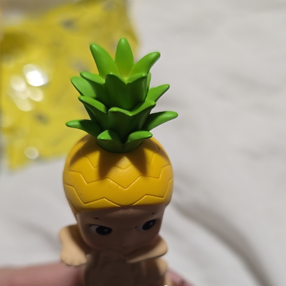 Sonny Angel Pineapple Hipper 100% Authentic - Picture 5 of 11